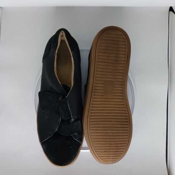 Naturalizer - Picture 4 of 5